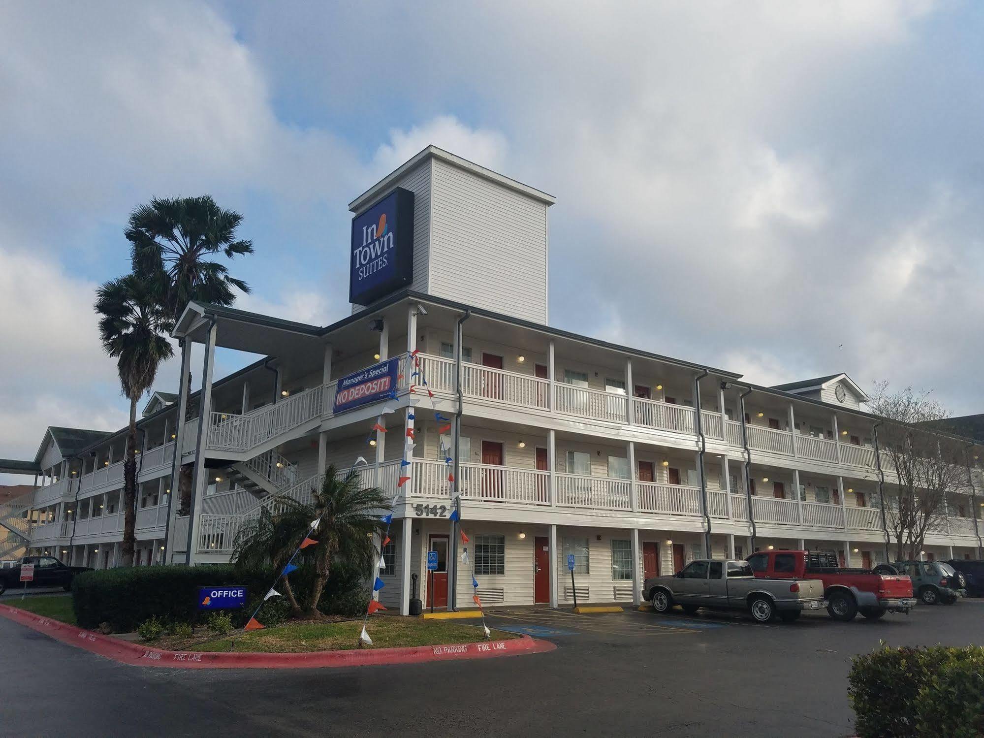 Intown Suites Extended Stay Select Corpus Christi Tx Εξωτερικό φωτογραφία
