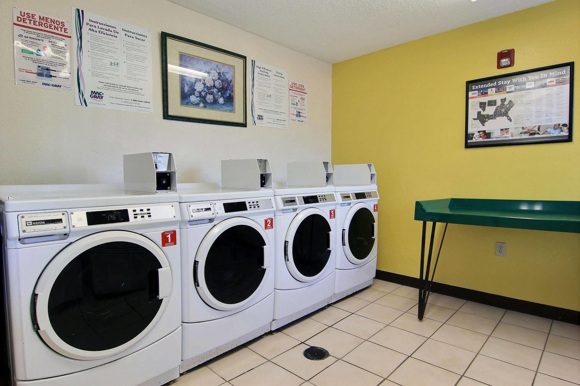 Intown Suites Extended Stay Select Corpus Christi Tx Εξωτερικό φωτογραφία