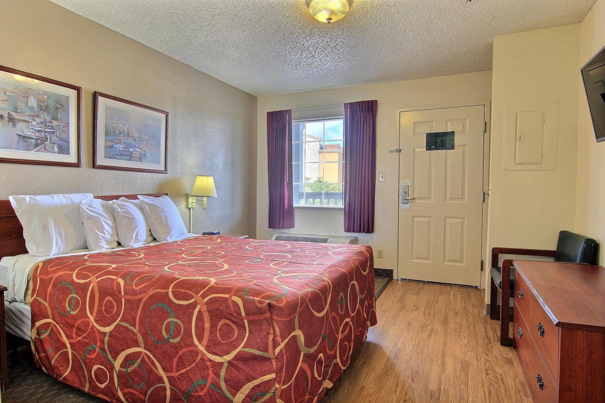 Intown Suites Extended Stay Select Corpus Christi Tx Εξωτερικό φωτογραφία